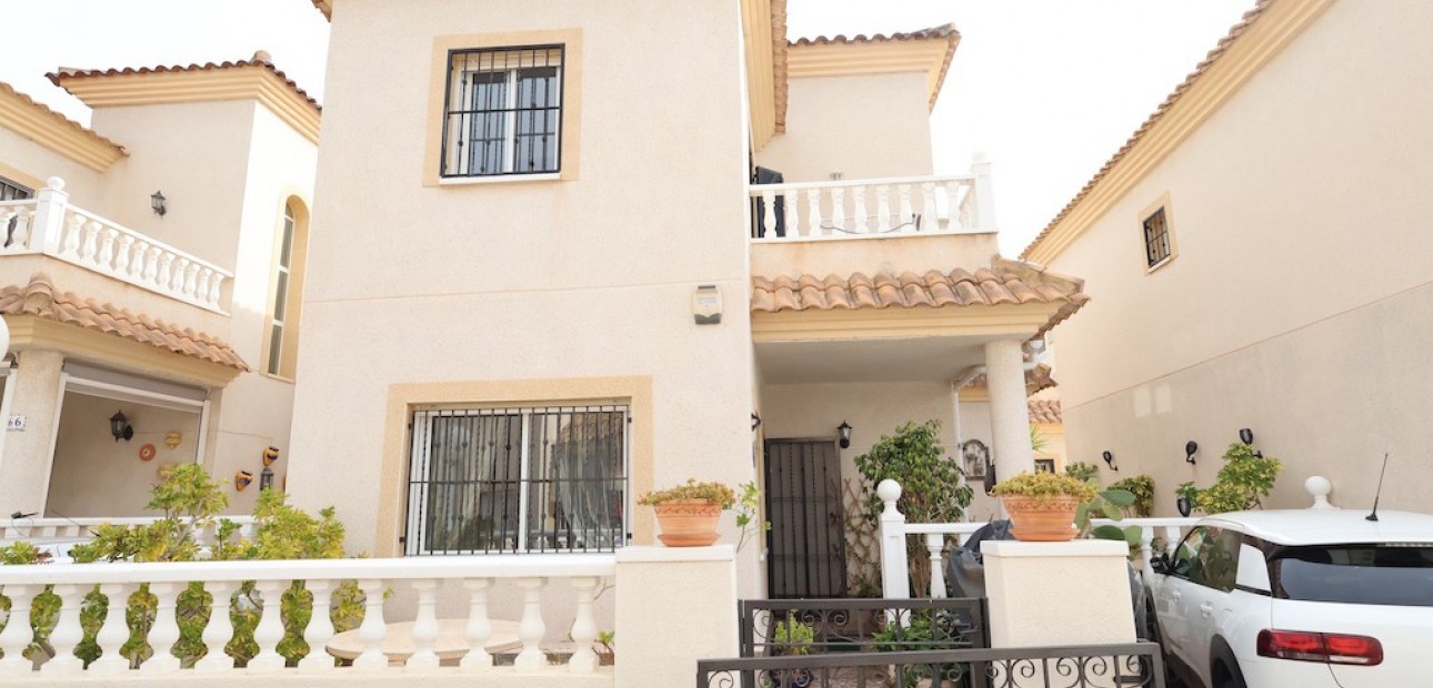 Herverkoop - Villa -
Playa Flamenca