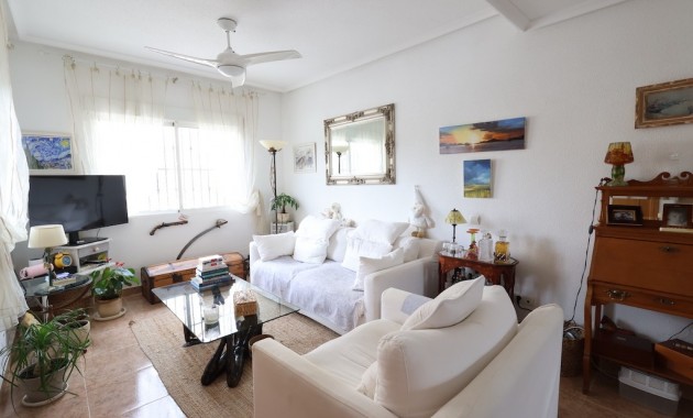 Herverkoop - Villa -
Playa Flamenca