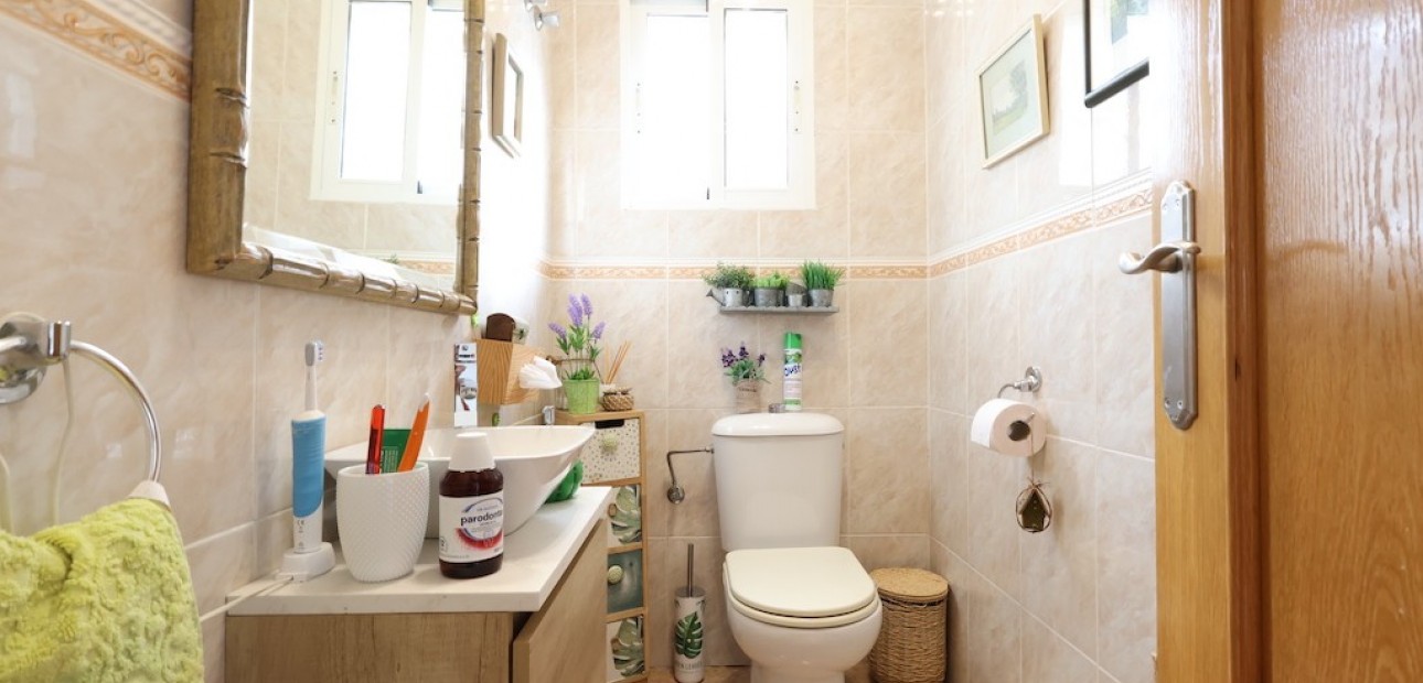 Herverkoop - Villa -
Playa Flamenca