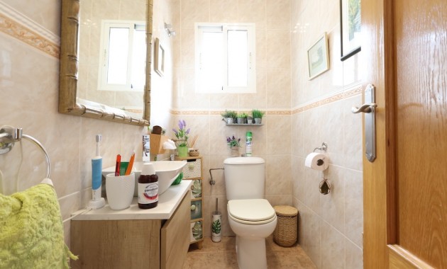 Herverkoop - Villa -
Playa Flamenca