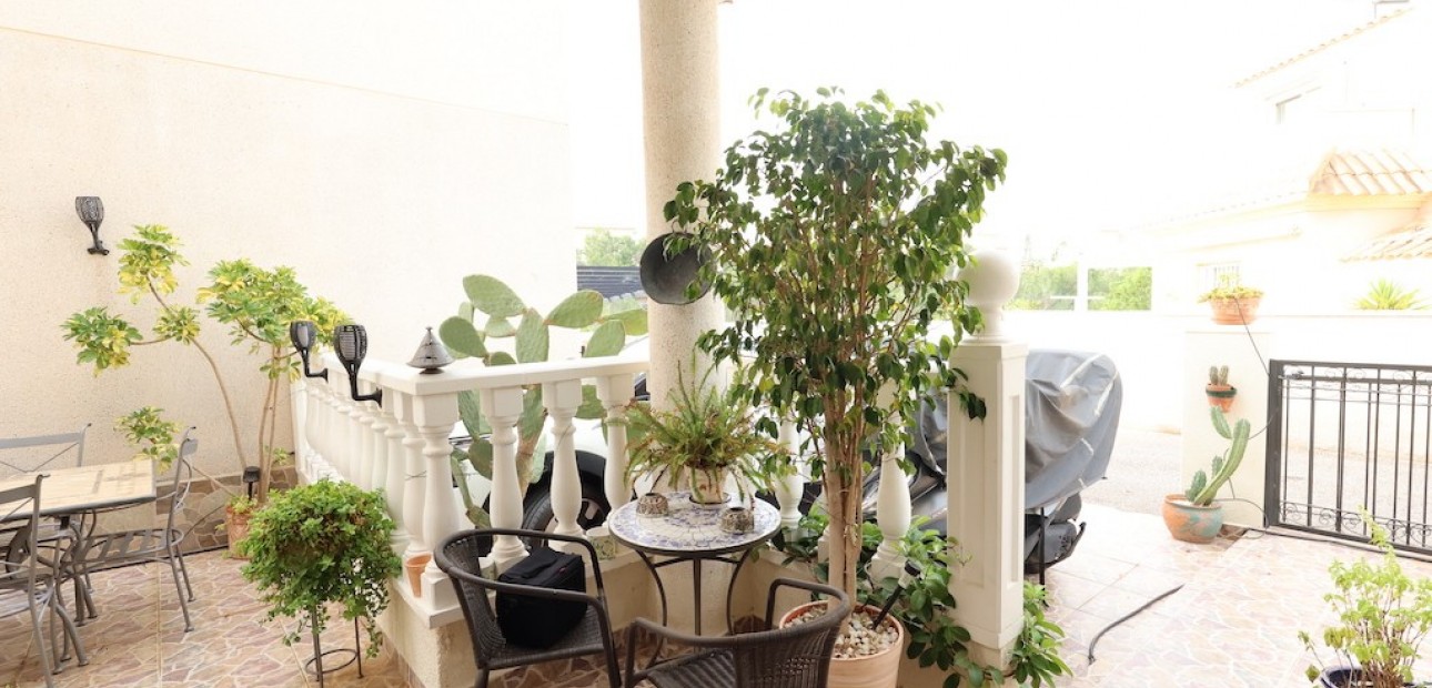 Herverkoop - Villa -
Playa Flamenca