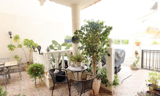 Herverkoop - Villa -
Playa Flamenca