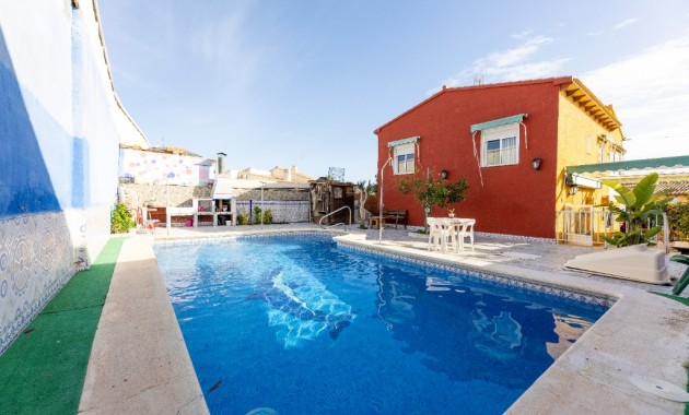 Sale - Villa -
Punta Prima