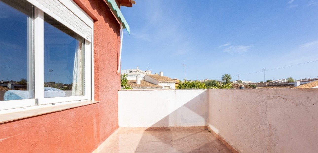 Sale - Villa -
Punta Prima