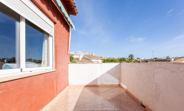 Sale - Villa -
Punta Prima