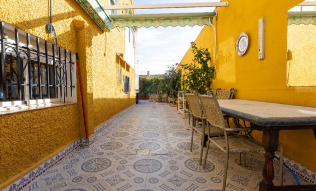 Sale - Villa -
Punta Prima