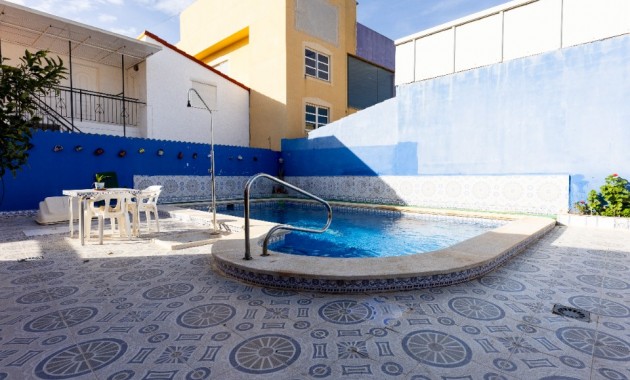 Sale - Villa -
Punta Prima