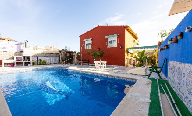 Sale - Villa -
Punta Prima