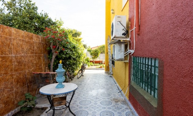 Sale - Villa -
Punta Prima