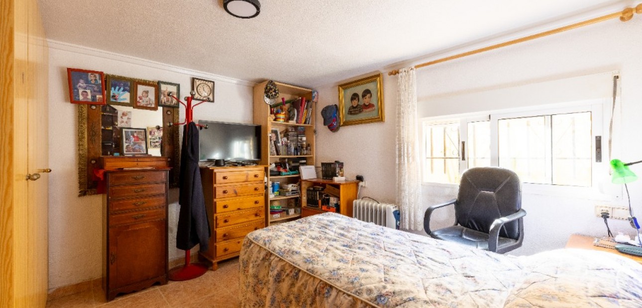 Sale - Villa -
Punta Prima