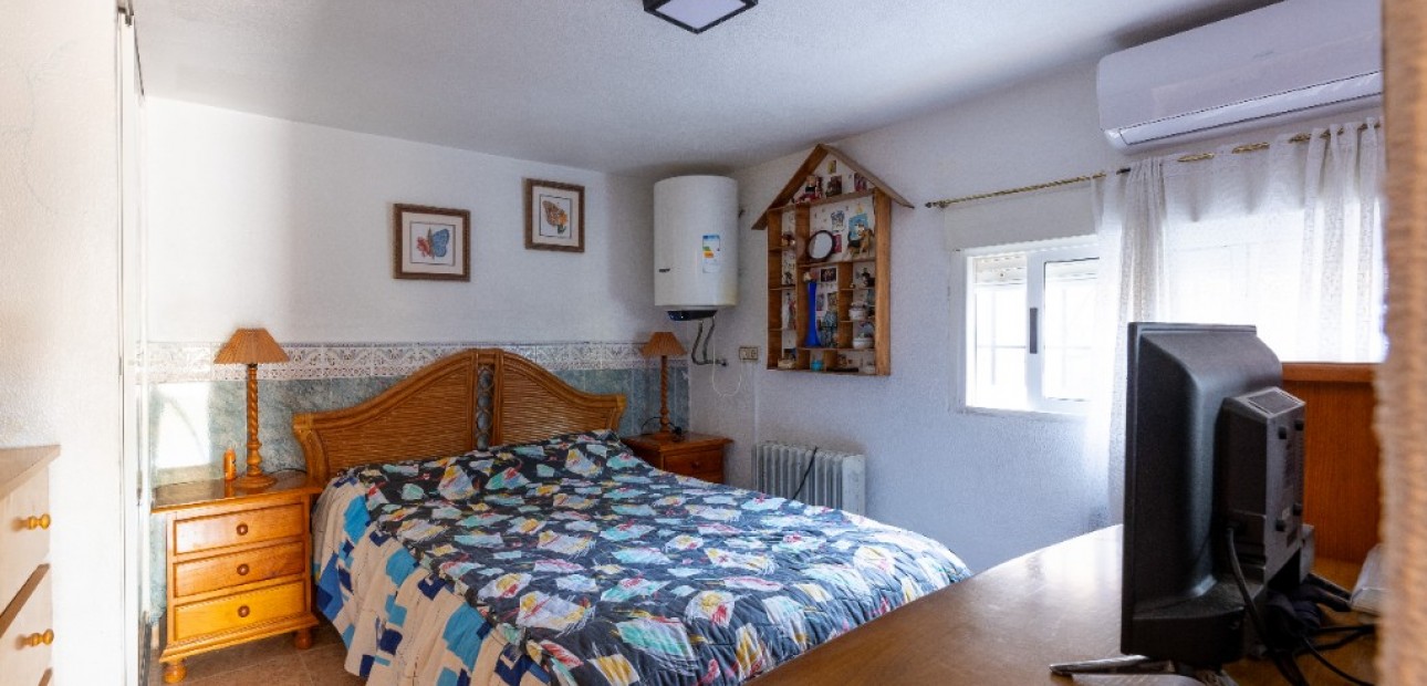 Sale - Villa -
Punta Prima