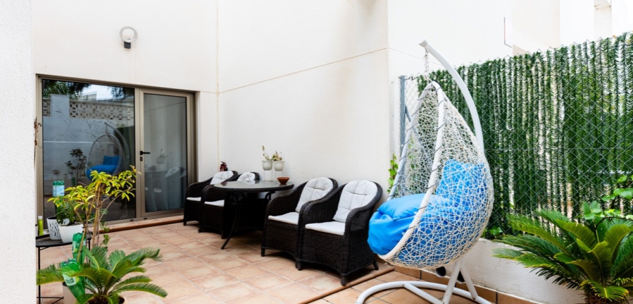 Venta - Adosado -
Punta Prima