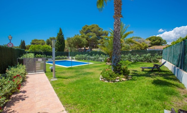 Venta - Adosado -
Punta Prima