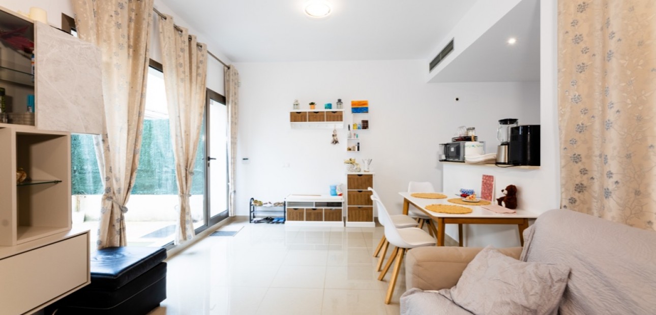 Venta - Adosado -
Punta Prima