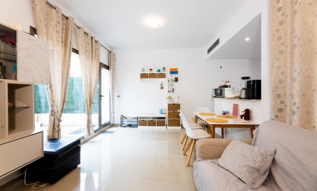 Venta - Adosado -
Punta Prima