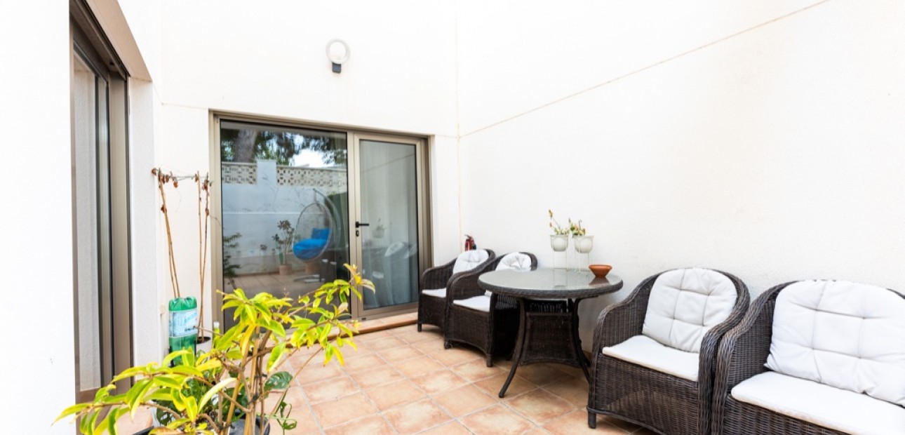 Venta - Adosado -
Punta Prima