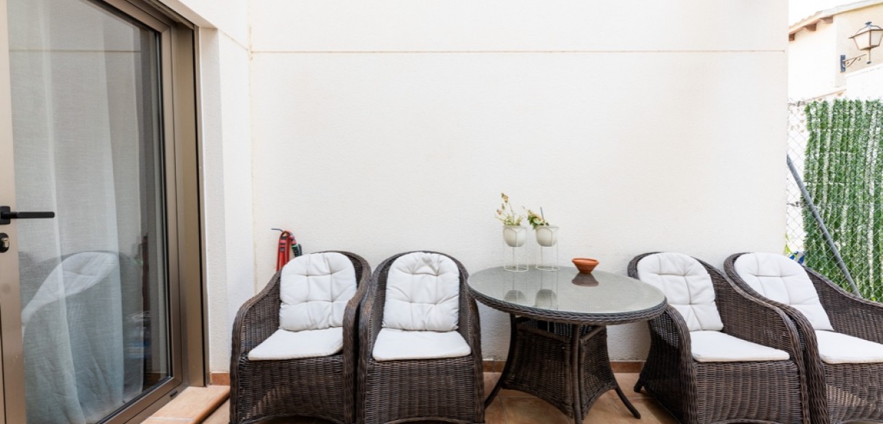 Venta - Adosado -
Punta Prima