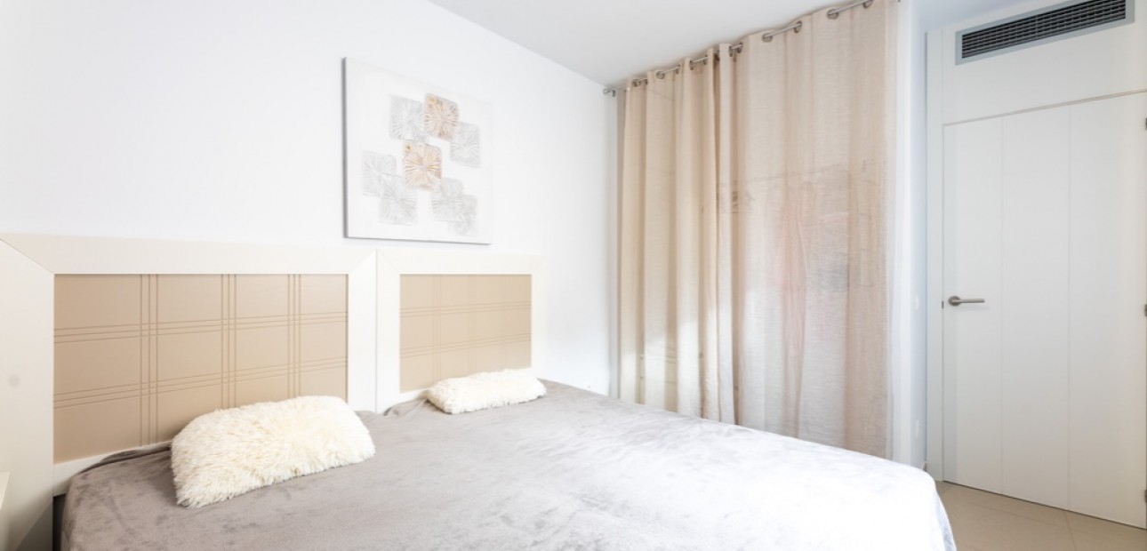 Venta - Adosado -
Punta Prima