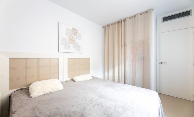 Venta - Adosado -
Punta Prima