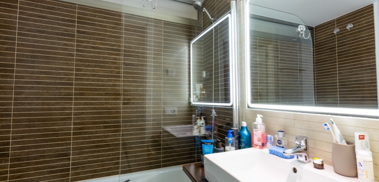 Venta - Adosado -
Punta Prima