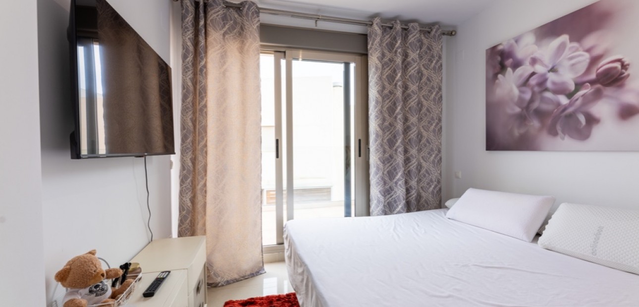 Venta - Adosado -
Punta Prima