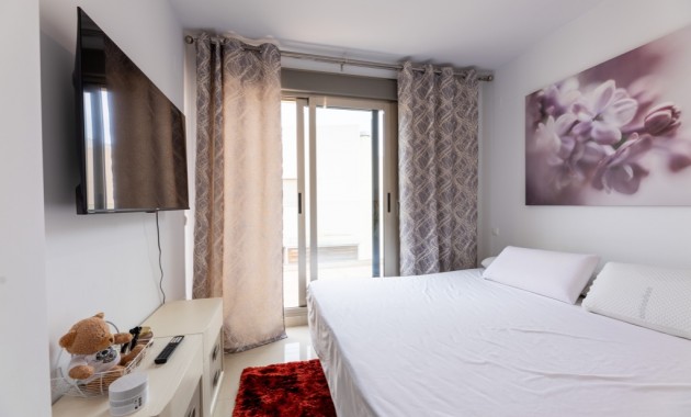 Venta - Adosado -
Punta Prima