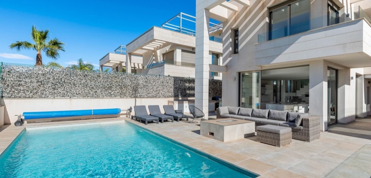 Venta - Villa -
Orihuela Costa - Villamartín