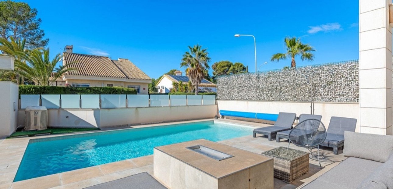 Venta - Villa -
Orihuela Costa - Villamartín