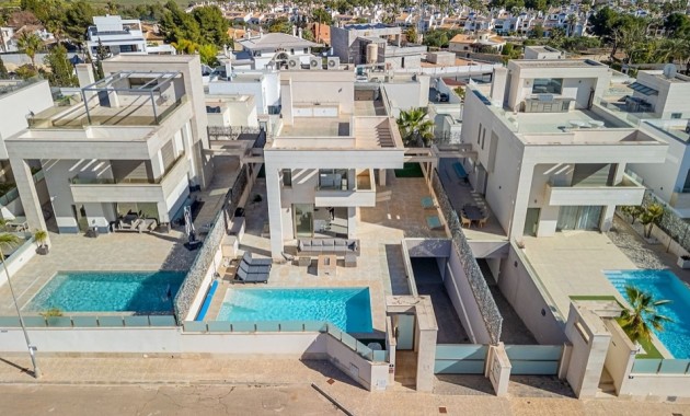 Venta - Villa -
Orihuela Costa - Villamartín