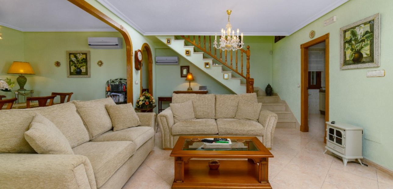 Herverkoop - Villa -
Torrevieja - Los altos