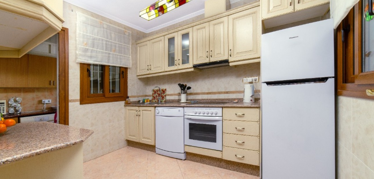 Herverkoop - Villa -
Torrevieja - Los altos