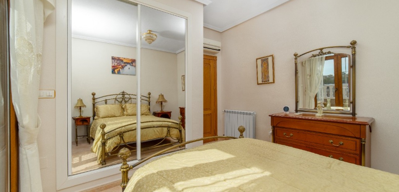 Herverkoop - Villa -
Torrevieja - Los altos