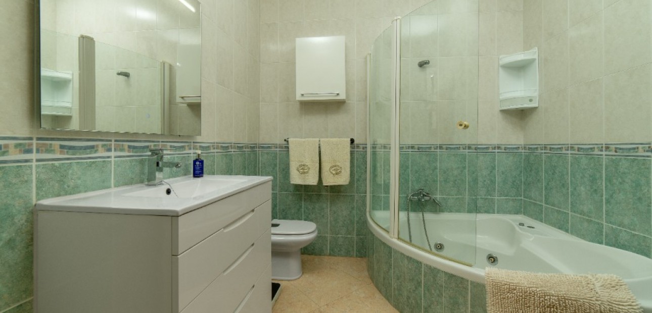 Herverkoop - Villa -
Torrevieja - Los altos