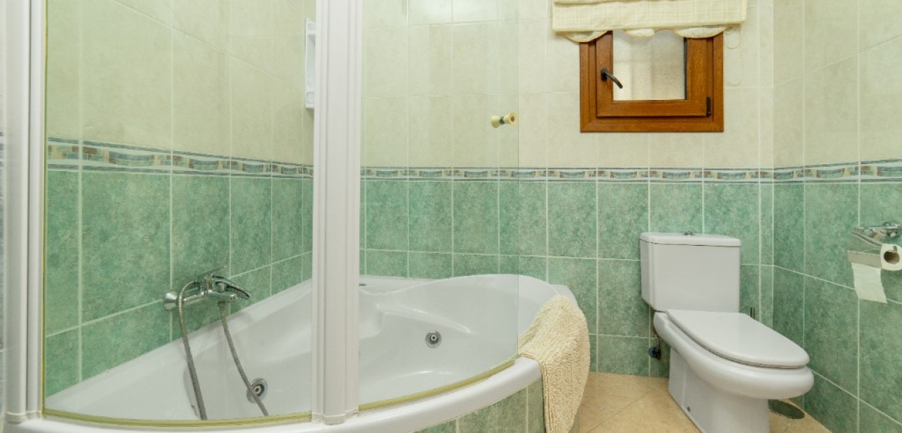 Herverkoop - Villa -
Torrevieja - Los altos