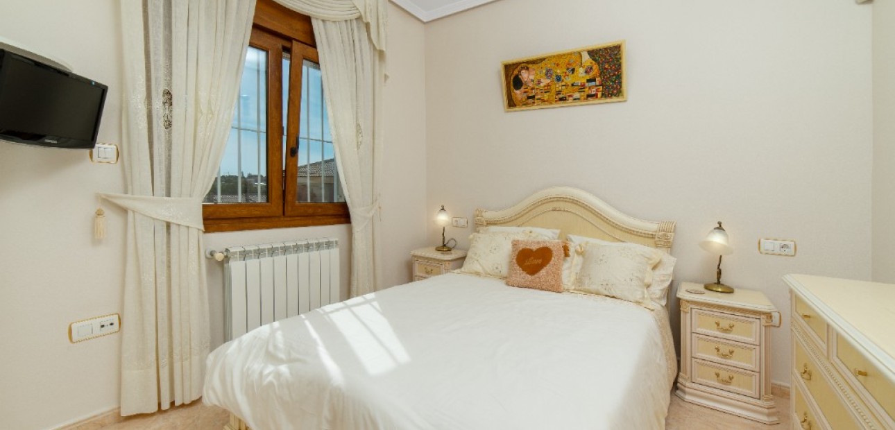 Herverkoop - Villa -
Torrevieja - Los altos