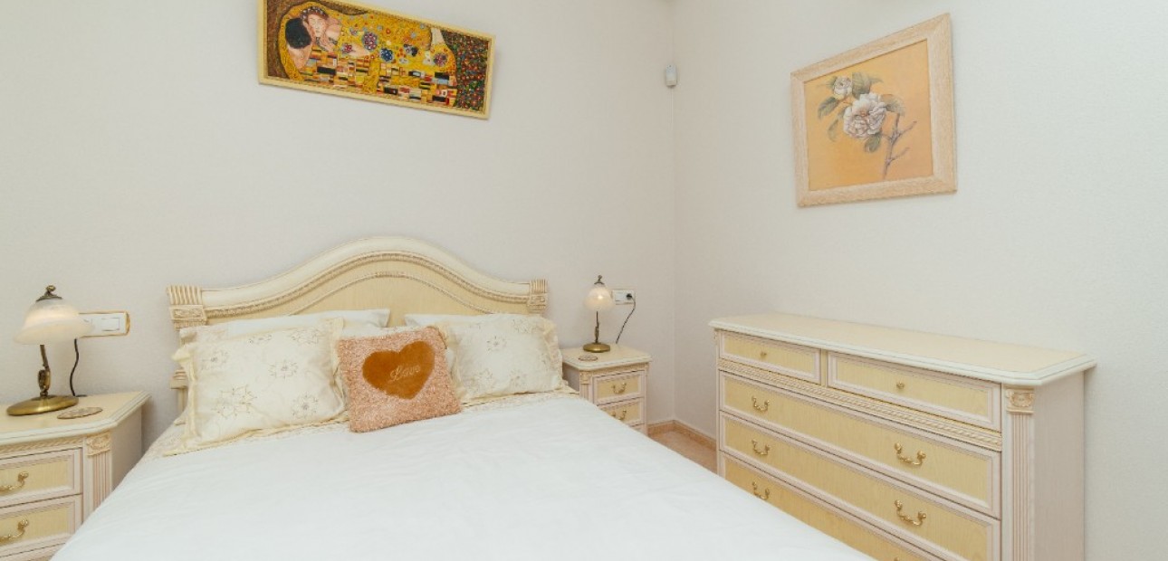 Herverkoop - Villa -
Torrevieja - Los altos