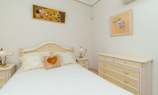 Herverkoop - Villa -
Torrevieja - Los altos