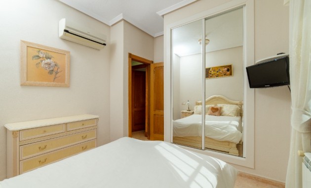 Herverkoop - Villa -
Torrevieja - Los altos