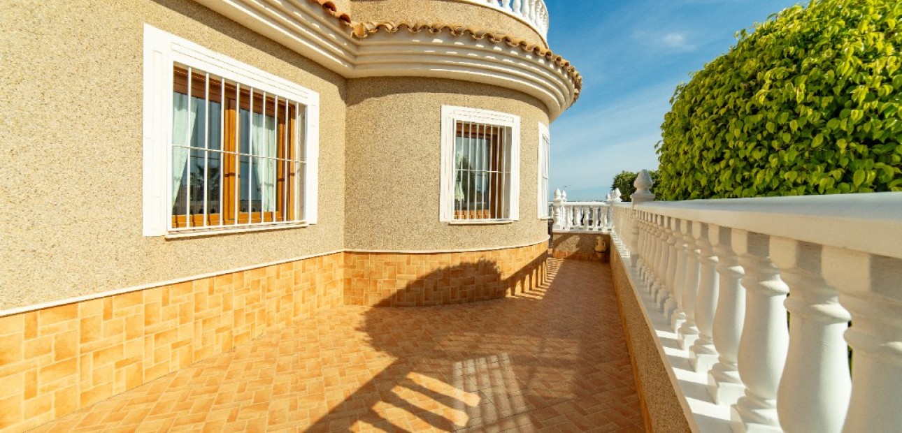 Herverkoop - Villa -
Torrevieja - Los altos