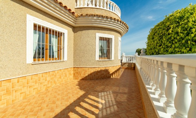 Herverkoop - Villa -
Torrevieja - Los altos