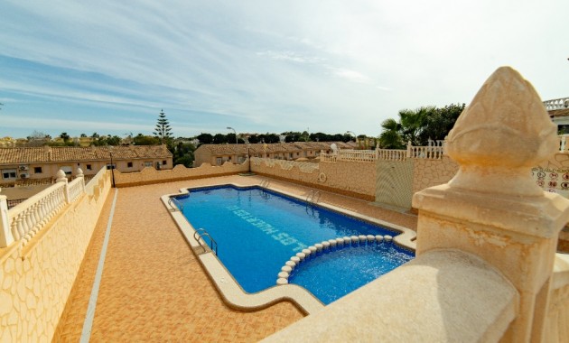 Herverkoop - Villa -
Torrevieja - Los altos