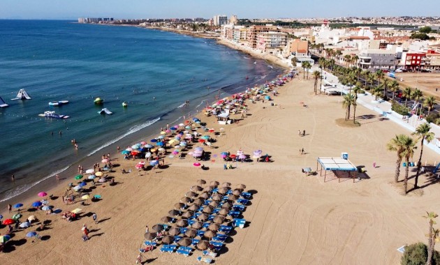 Herverkoop - Villa -
Torrevieja - Los altos