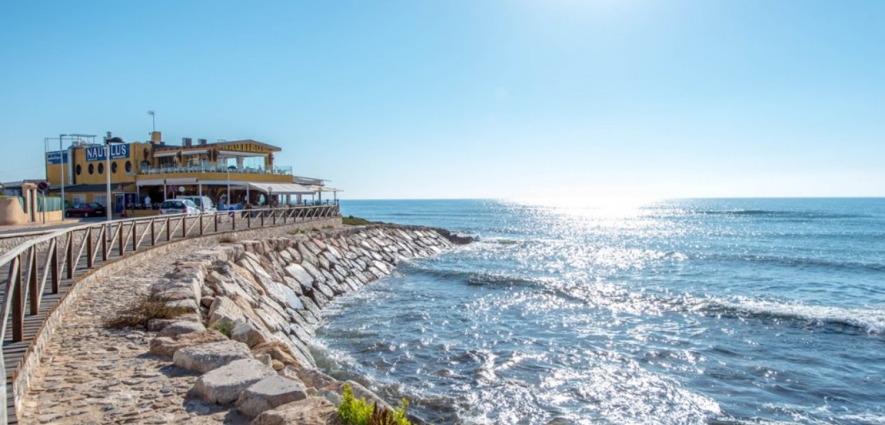 Herverkoop - Villa -
Torrevieja - Los altos