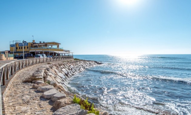 Herverkoop - Villa -
Torrevieja - Los altos