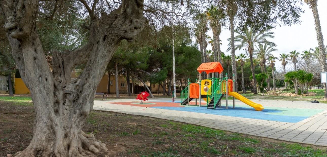 Herverkoop - Villa -
Torrevieja - Los altos