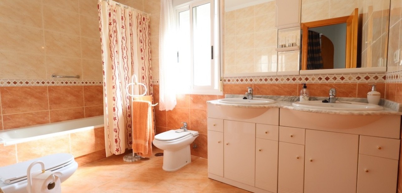 Herverkoop - Villa -
Los Balcones