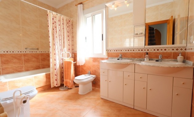 Herverkoop - Villa -
Los Balcones