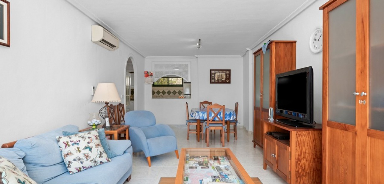 Venta - Apartamento / piso -
Campoamor