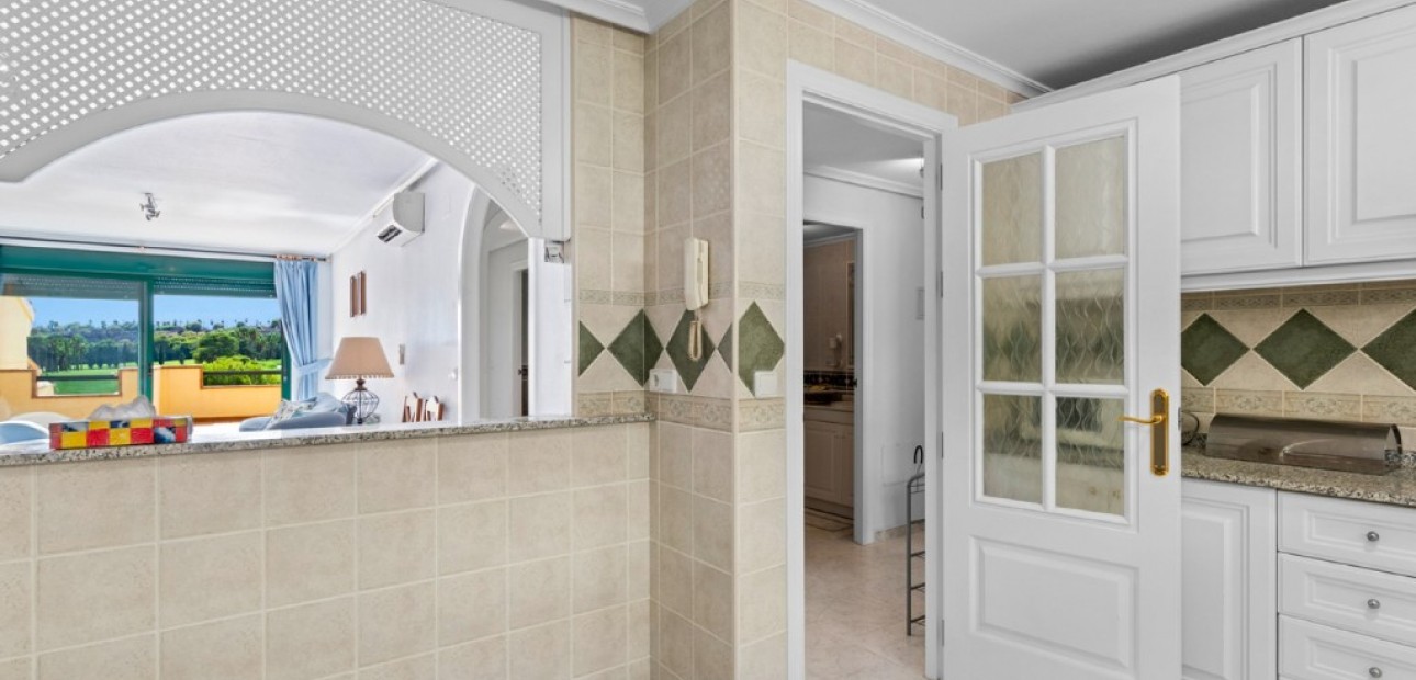 Venta - Apartamento / piso -
Campoamor