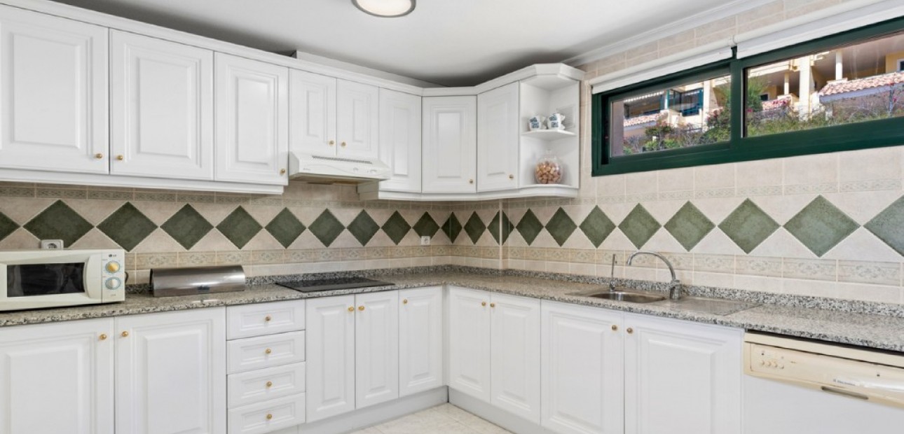 Venta - Apartamento / piso -
Campoamor